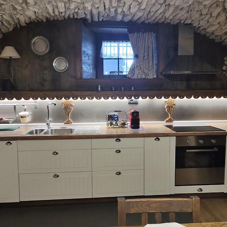 Le Petit Chateau De Vetan Cir 0023 Сен-Пиер Екстериор снимка
