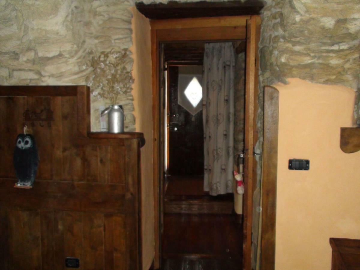 Le Petit Chateau De Vetan Cir 0023 Сен-Пиер Екстериор снимка