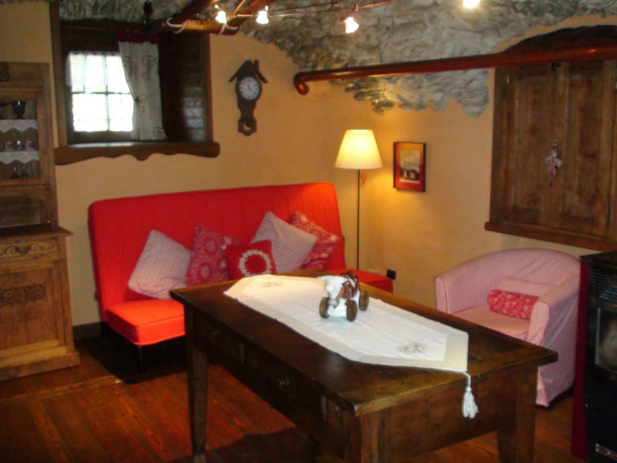 Le Petit Chateau De Vetan Cir 0023 Сен-Пиер Екстериор снимка