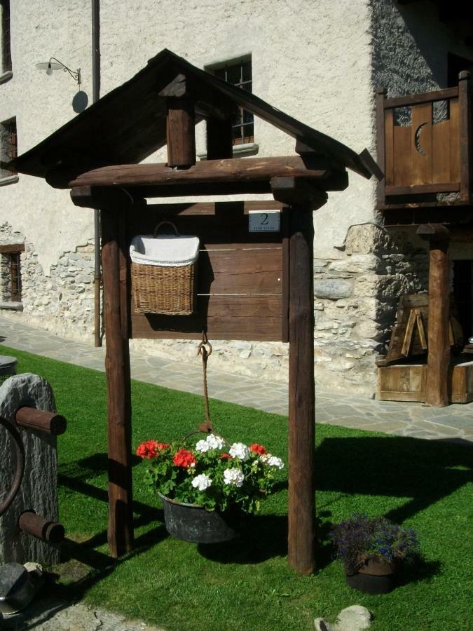 Le Petit Chateau De Vetan Cir 0023 Сен-Пиер Екстериор снимка